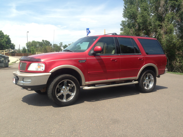 Ford Expedition E320 - Extra Sharp SUV