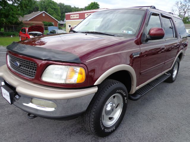 Ford Expedition E320 - Extra Sharp SUV