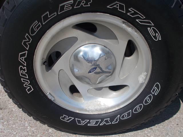 Ford Expedition XL XLT Work Series SUV