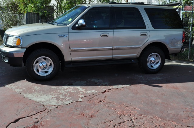 Ford Expedition 1999 photo 4
