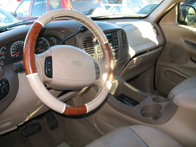 Ford Expedition 1999 photo 2