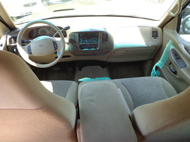 Ford Expedition 1999 photo 11