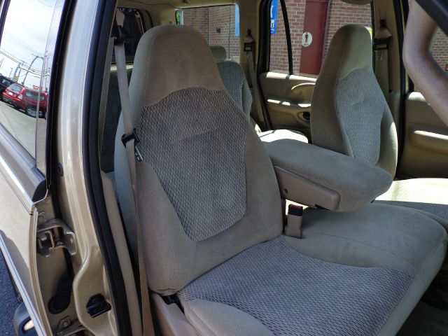 Ford Expedition 1999 photo 16