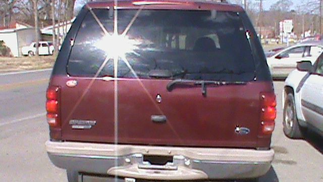 Ford Expedition E320 - Extra Sharp SUV