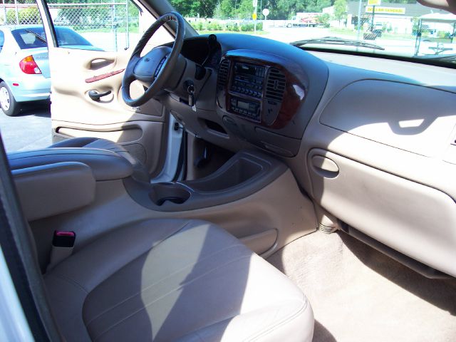 Ford Expedition 1999 photo 2
