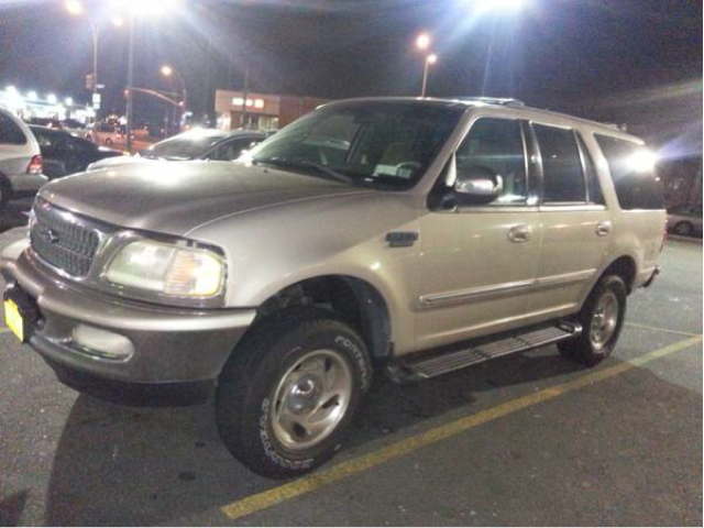 Ford Expedition 1999 photo 1