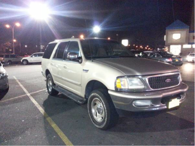 Ford Expedition 1999 photo 2