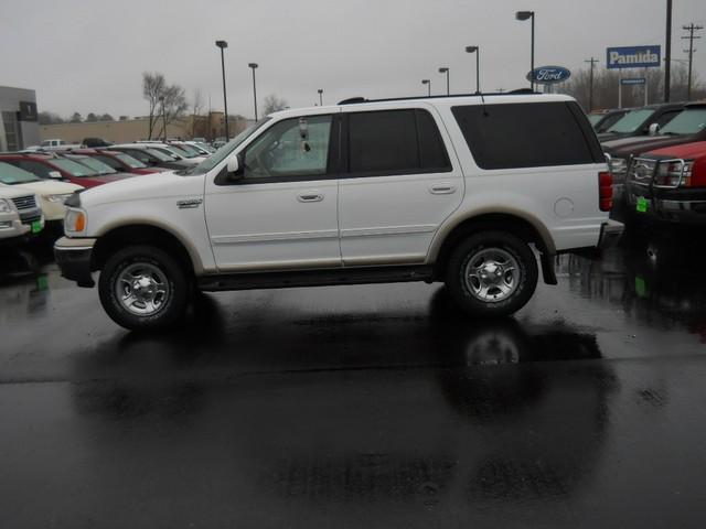 Ford Expedition E320 - Extra Sharp Sport Utility