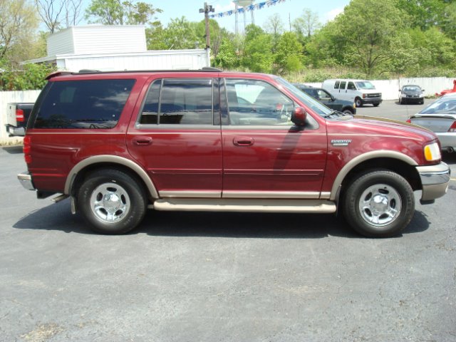 Ford Expedition 2WD Ext Cab Manual SUV