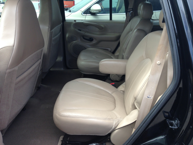 Ford Expedition 2000 photo 3