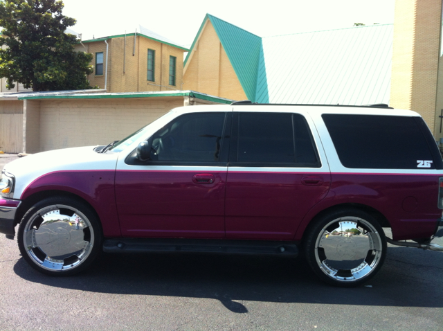 Ford Expedition 2000 photo 3