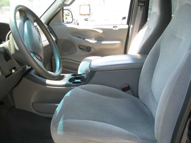 Ford Expedition 2000 photo 11