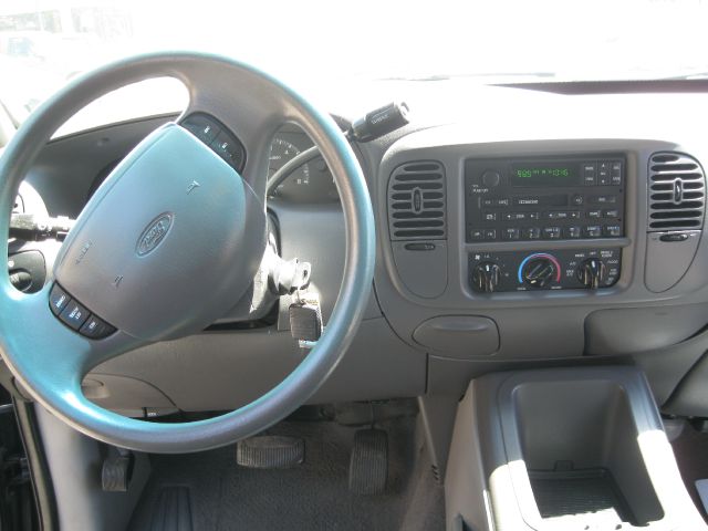 Ford Expedition 2000 photo 9