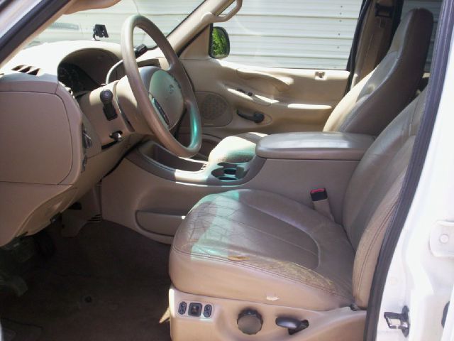 Ford Expedition 2000 photo 1