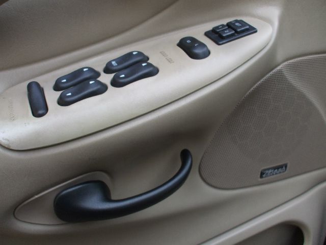 Ford Expedition 2000 photo 3