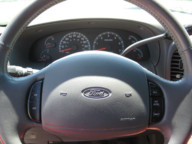 Ford Expedition 2000 photo 1