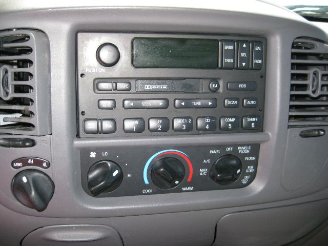 Ford Expedition 2000 photo 9