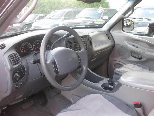 Ford Expedition 2000 photo 1