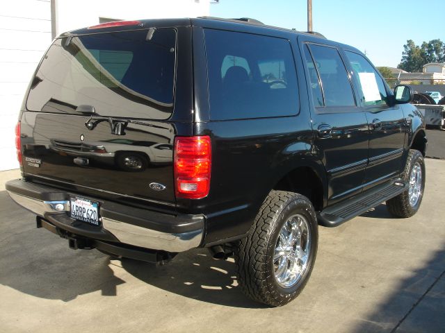 Ford Expedition 2000 photo 1