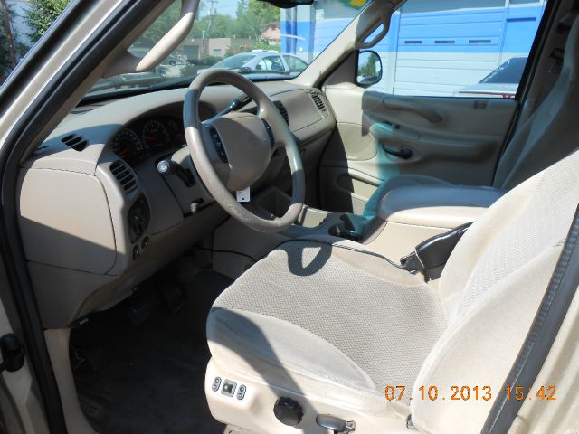 Ford Expedition 2000 photo 2