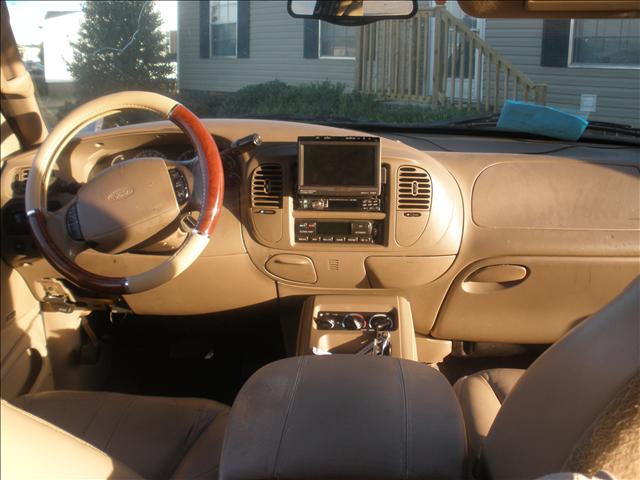 Ford Expedition 2001 photo 3
