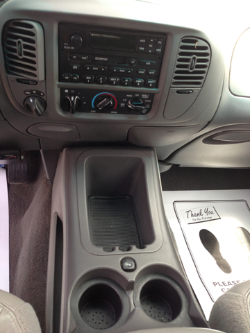 Ford Expedition 2001 photo 4