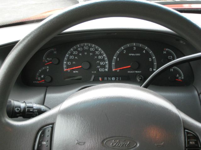 Ford Expedition 2001 photo 5