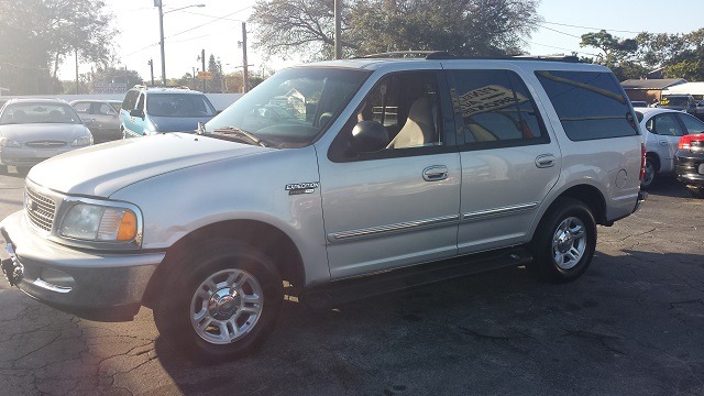 Ford Expedition 2001 photo 3