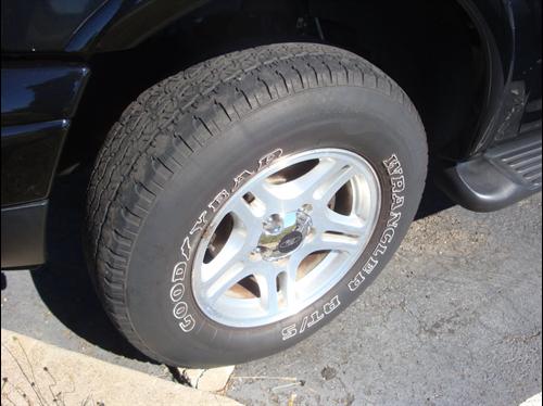 Ford Expedition 2001 photo 2