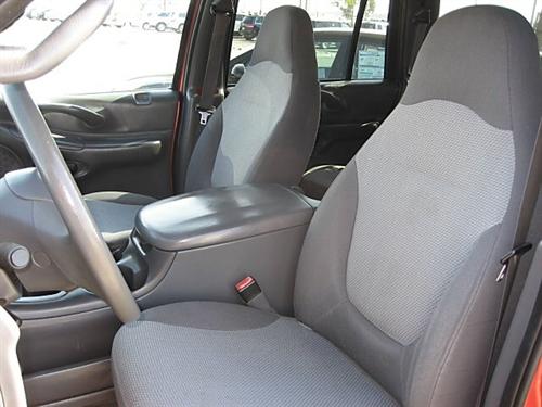 Ford Expedition 2001 photo 2