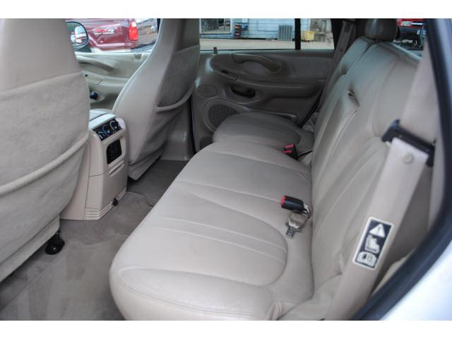 Ford Expedition 2001 photo 4