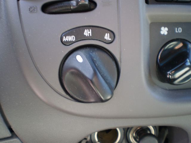 Ford Expedition 2001 photo 3