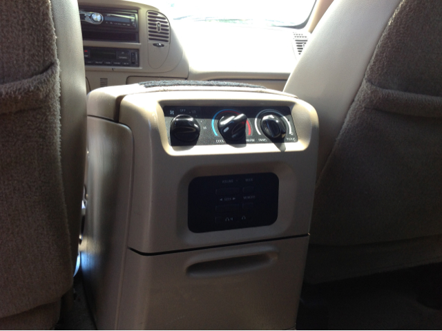 Ford Expedition 2001 photo 4