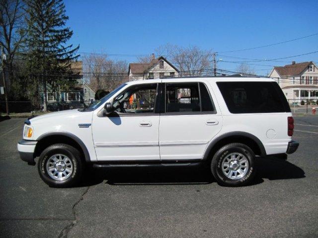 Ford Expedition 2002 photo 2