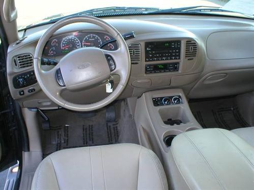 Ford Expedition 2002 photo 1