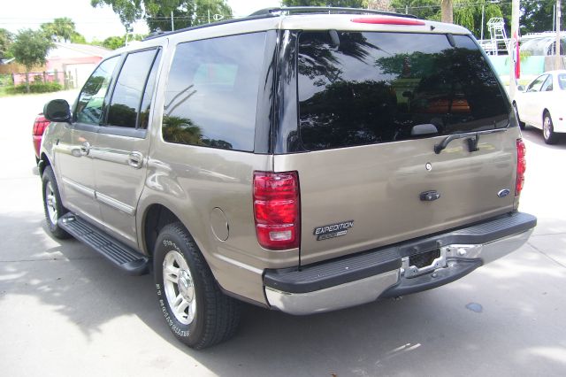 Ford Expedition 2002 photo 2