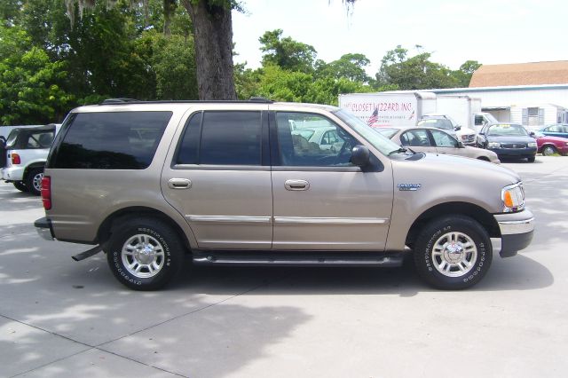 Ford Expedition 2002 photo 3