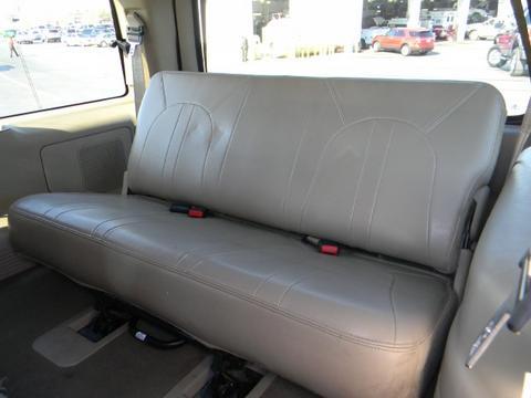 Ford Expedition 2002 photo 1