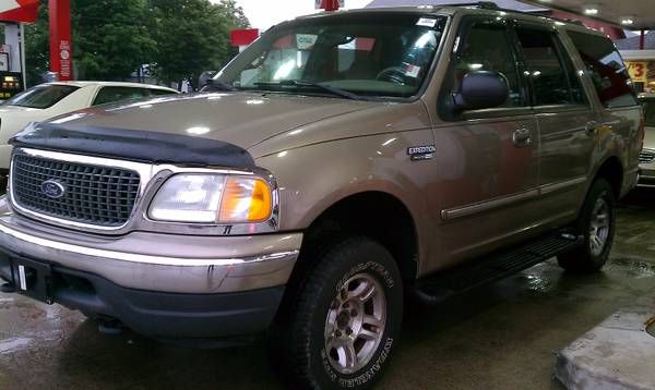 Ford Expedition 2002 photo 1