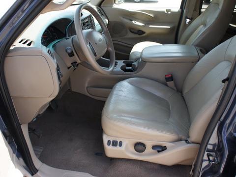 Ford Expedition 2002 photo 1