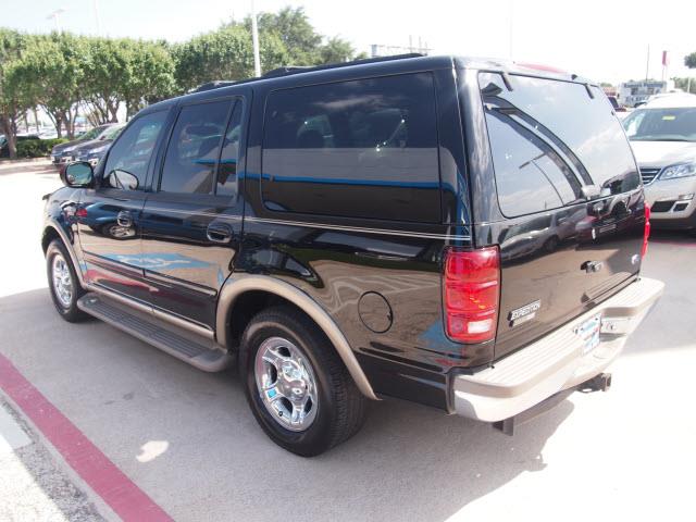 Ford Expedition 2002 photo 1