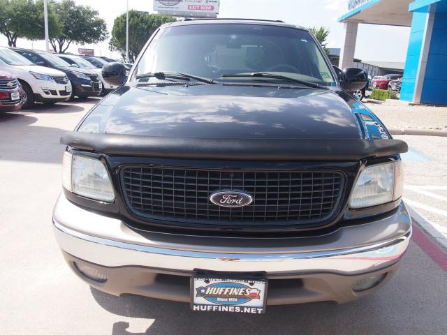 Ford Expedition 2002 photo 2