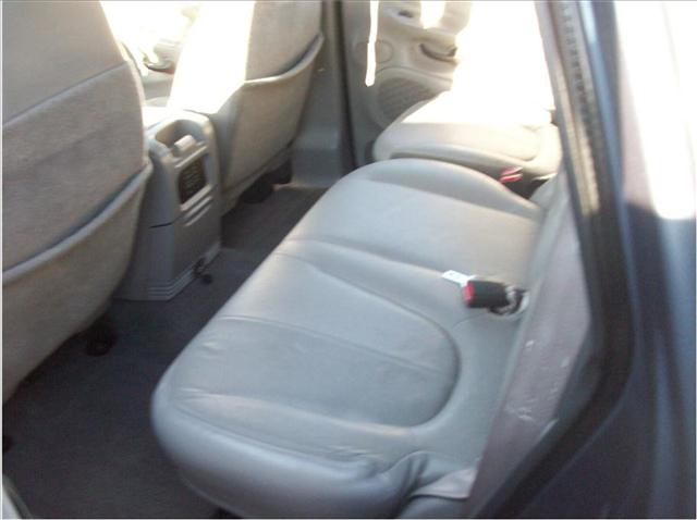 Ford Expedition 2002 photo 5