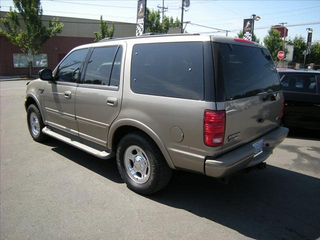 Ford Expedition 2002 photo 2