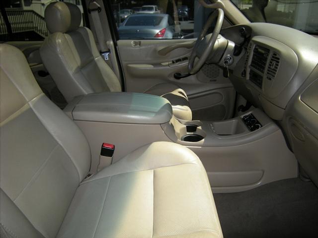 Ford Expedition 2002 photo 4