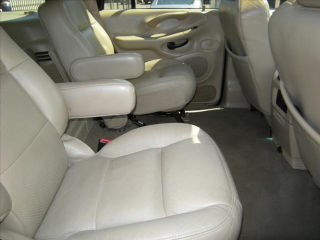 Ford Expedition 2002 photo 5