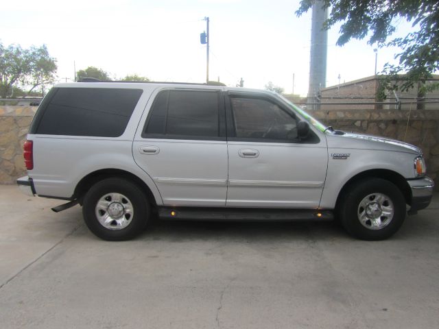 Ford Expedition 2002 photo 0