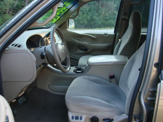 Ford Expedition 2002 photo 0