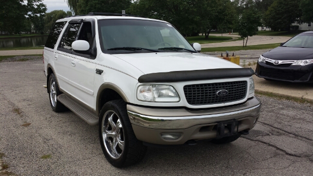 Ford Expedition 2002 photo 2
