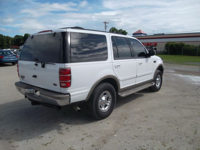 Ford Expedition 2002 photo 3